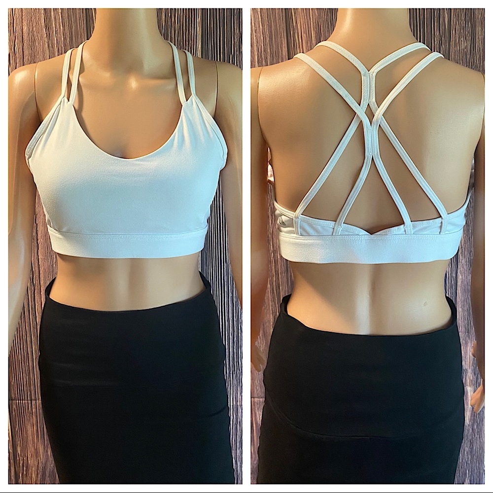 White criss cross back size XL stretch comfortable sports bra size XL